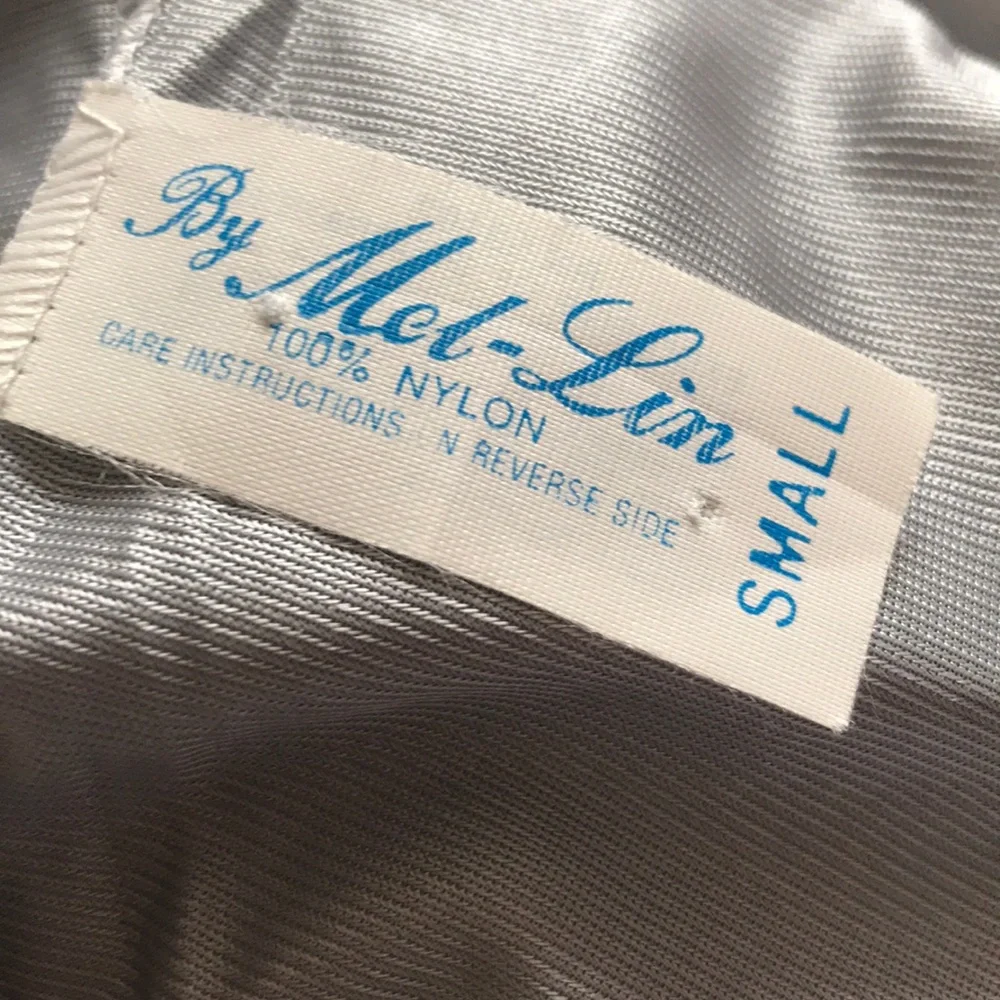 Vintage silver slip with lace - Picture 5 of 6